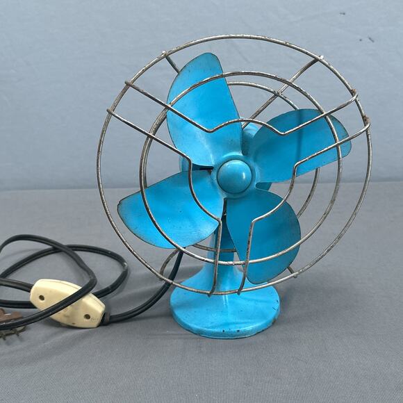 Vintage 60s Metal Blades Table Fan KWIK KOOL 10" Kwikway Non-Working Baby Blue - Picture 1 of 16
